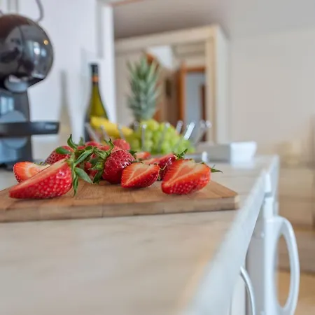 Апартаменти Summer House