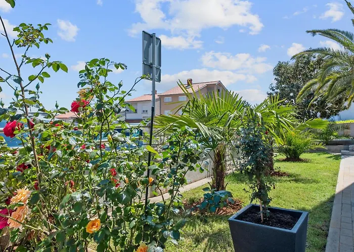 Summer House Пула