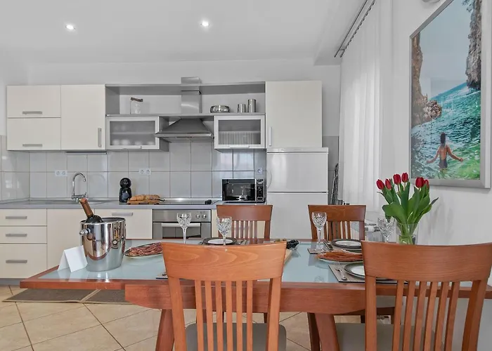 Summer House * Пула