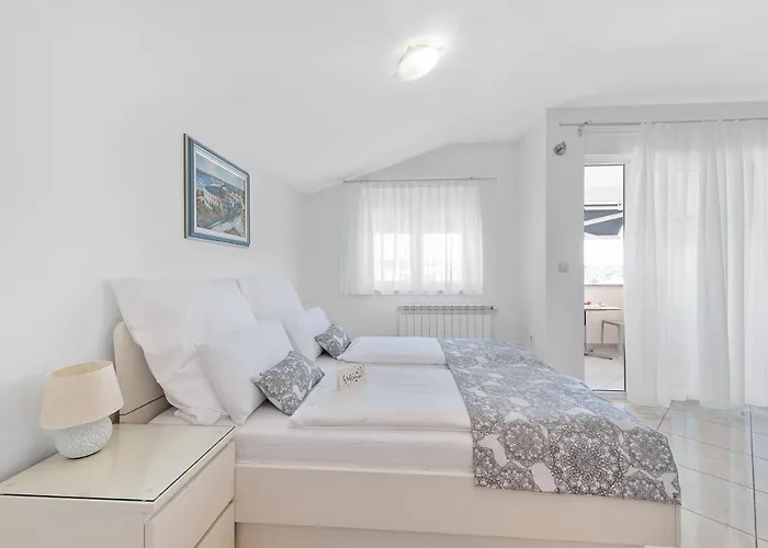 Апартаменти Summer House