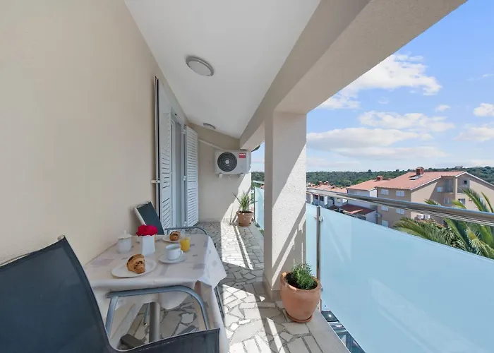 Apartment Summer House Pula