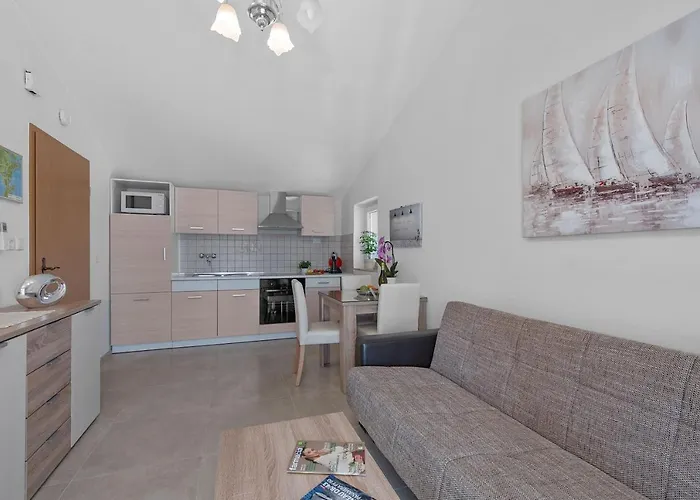 Summer House * Пула