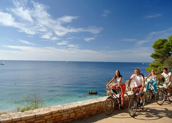 Summer House Пула