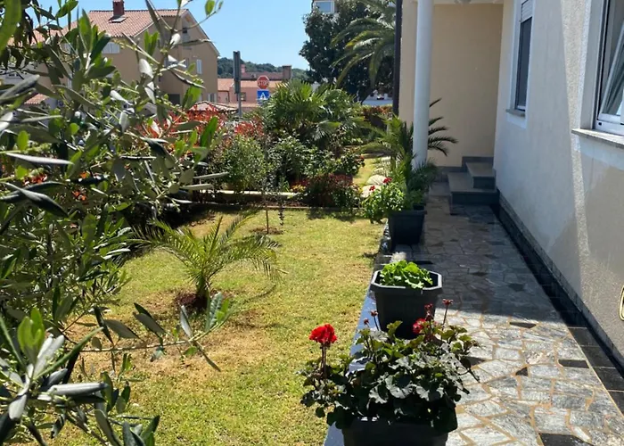 Summer House Апартаменти *