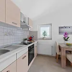 Summer House Pula