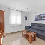Apartman Summer House *