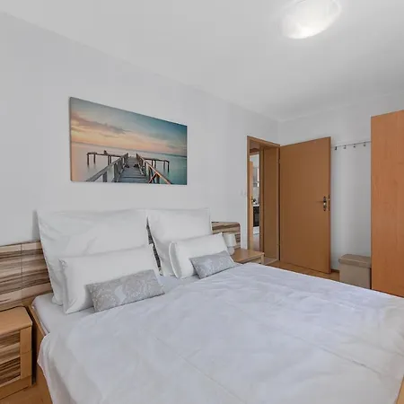 Summer House 아파트 풀라