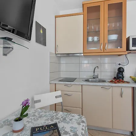 Apartment Summer House Pula